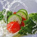 野菜についた農薬を5分で落とす方法（洗い方）